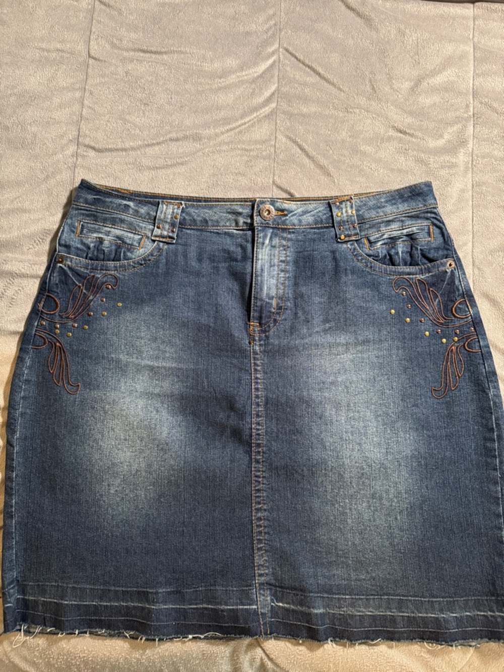 Ashley Stewart Dark Blue western theme Embroidered Denim Mini Skirt size 14